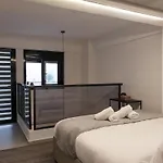 Elia Loft * Tríkala