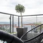Elia Loft *